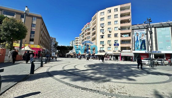 TARSUS'TA AVM İÇERİSİNDE SATILIK GENİŞ DÜKKAN-MAĞAZA